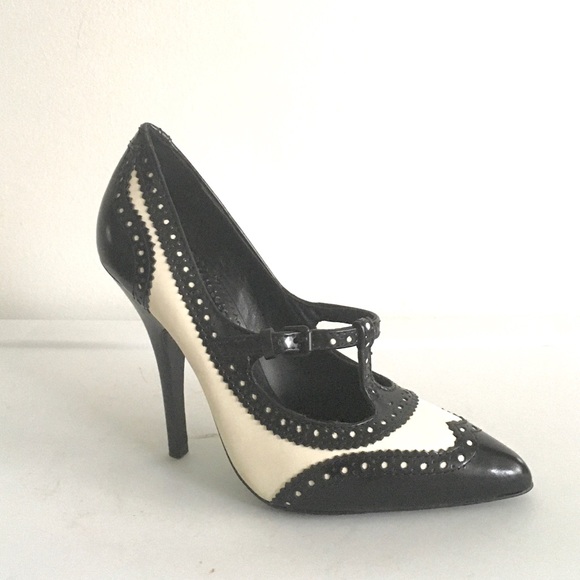 (SOLD) TORY BURCH Oxford Everly Spectator Pumps 7 - Picture 2 of 16